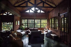 Pousada Candeias Ltda