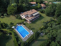 Daller Bianca con piscina