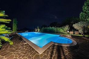 Daller Bianca con piscina