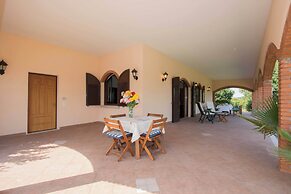 Daller Bianca con piscina