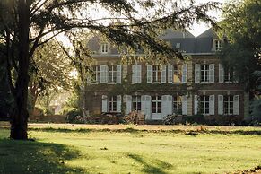 Petit Chateau Vercourt