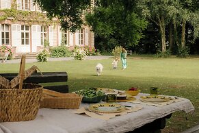 Petit Chateau Vercourt