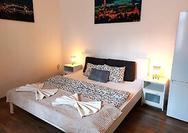 GoodMo Budapest Smart Rooms