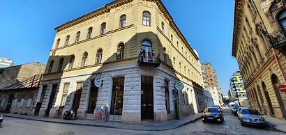 GoodMo Budapest Smart Rooms