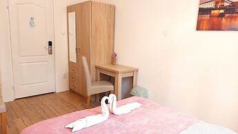 GoodMo Budapest Smart Rooms