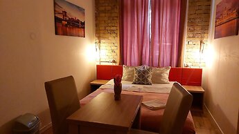 GoodMo Budapest Smart Rooms