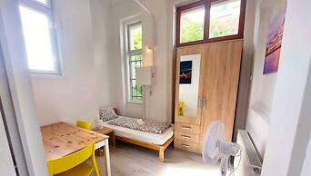 GoodMo Budapest Smart Rooms