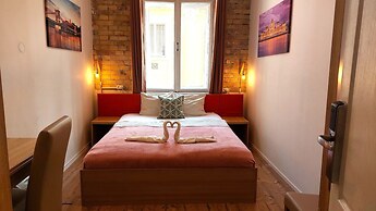 GoodMo Budapest Smart Rooms