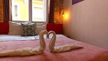 GoodMo Budapest Smart Rooms