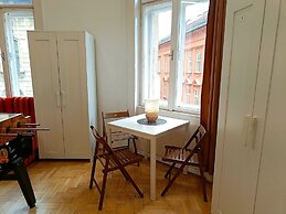 GoodMo Budapest Smart Rooms