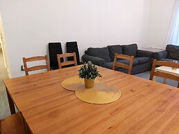 GoodMo Budapest Smart Rooms