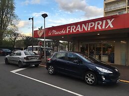 Brand New 1BR flat - Paris 13ième & Orly