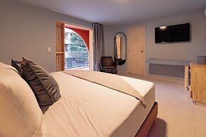 Leviu by Bernalo Hotels