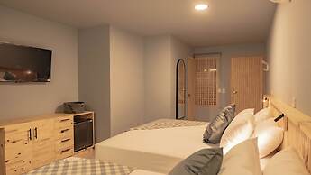 Leviu by Bernalo Hotels