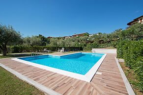 Dulcamara con piscina by Wonderful Italy