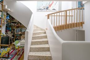 Stunning Architect House with courtyard