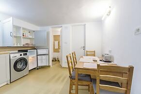 Modern Apartment Escape