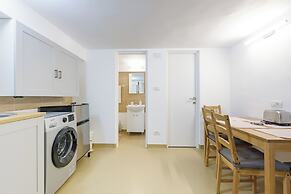 Modern Apartment Escape