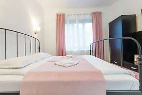 Modern Apartment Escape