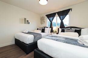 Wonderful 2-BR Apt Near Dodger