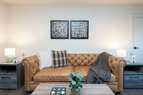 Wonderful 2-BR Apt Near Dodger