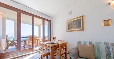 Ferrari 13 Apartment by Wonderful Italy