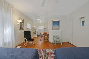 Barcelona Studios Guesthouse