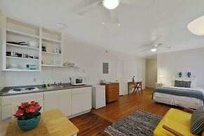 Barcelona Studios Guesthouse