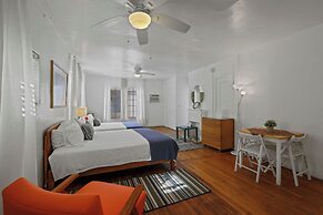 Barcelona Studios Guesthouse