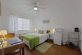 Barcelona Studios Guesthouse