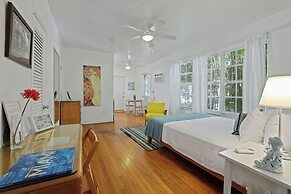 Barcelona Studios Guesthouse