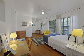 Barcelona Studios Guesthouse