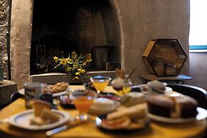 Inter Artes House and Suite