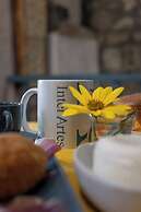 Inter Artes House and Suite