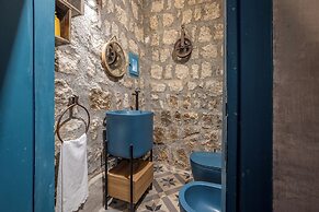 Inter Artes House and Suite