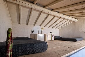 Inter Artes House and Suite