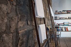 Inter Artes House and Suite