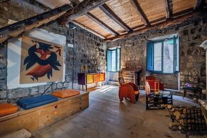 Inter Artes House and Suite