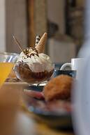 Inter Artes House and Suite