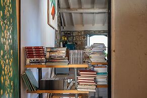 Inter Artes House and Suite