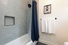 Superb Apartment near Dodger