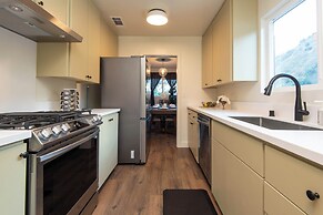 Superb Apartment near Dodger