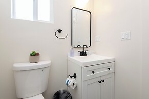Superb Apartment near Dodger