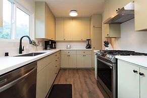 Superb Apartment near Dodger