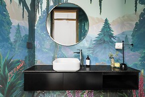 Hestia at Plaza Serrano