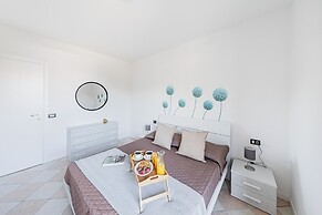 I Ciliegi con piscina by Wonderful Italy