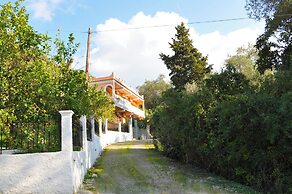 Holiday House Letta in a Very Quiet Location - Agios Gordios Beach