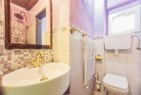 Rainbow City Center Apartment