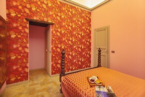 Rainbow City Center Apartment