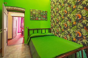 Rainbow City Center Apartment